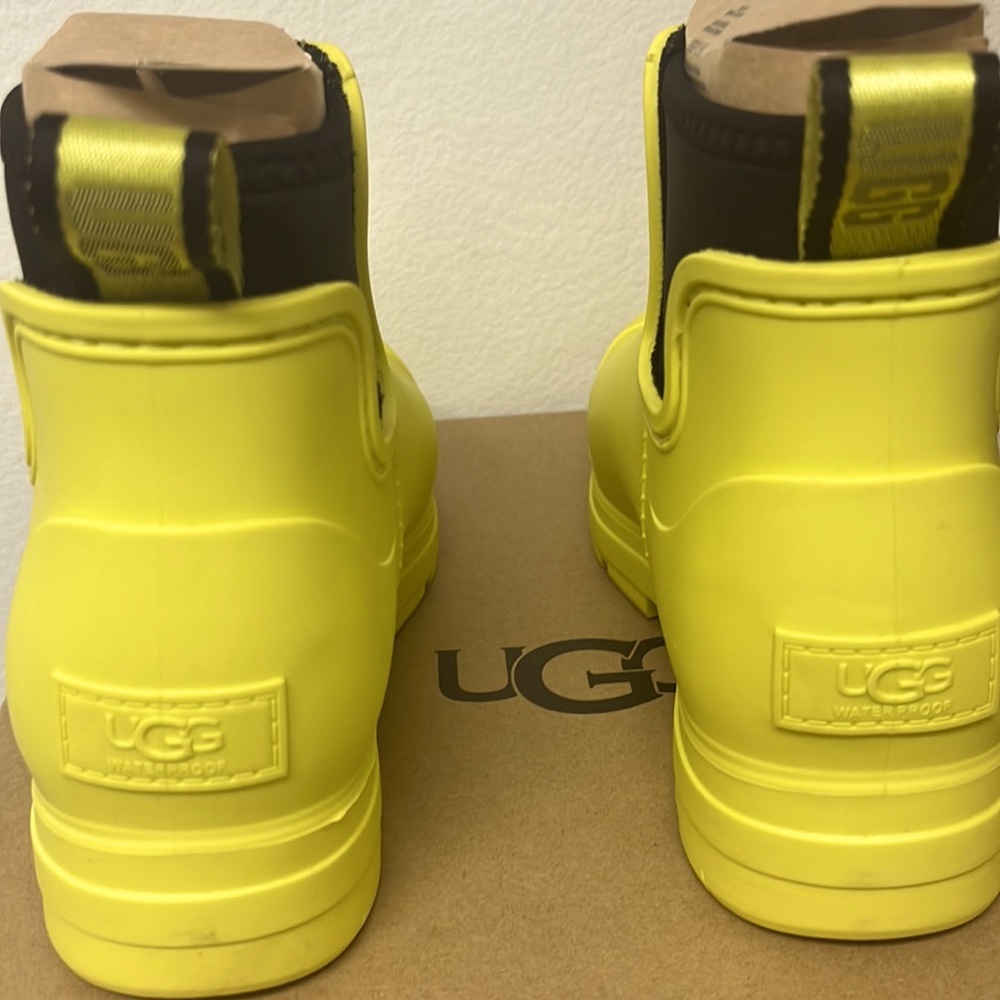 UGG DROPLET - Picture 3 of 4